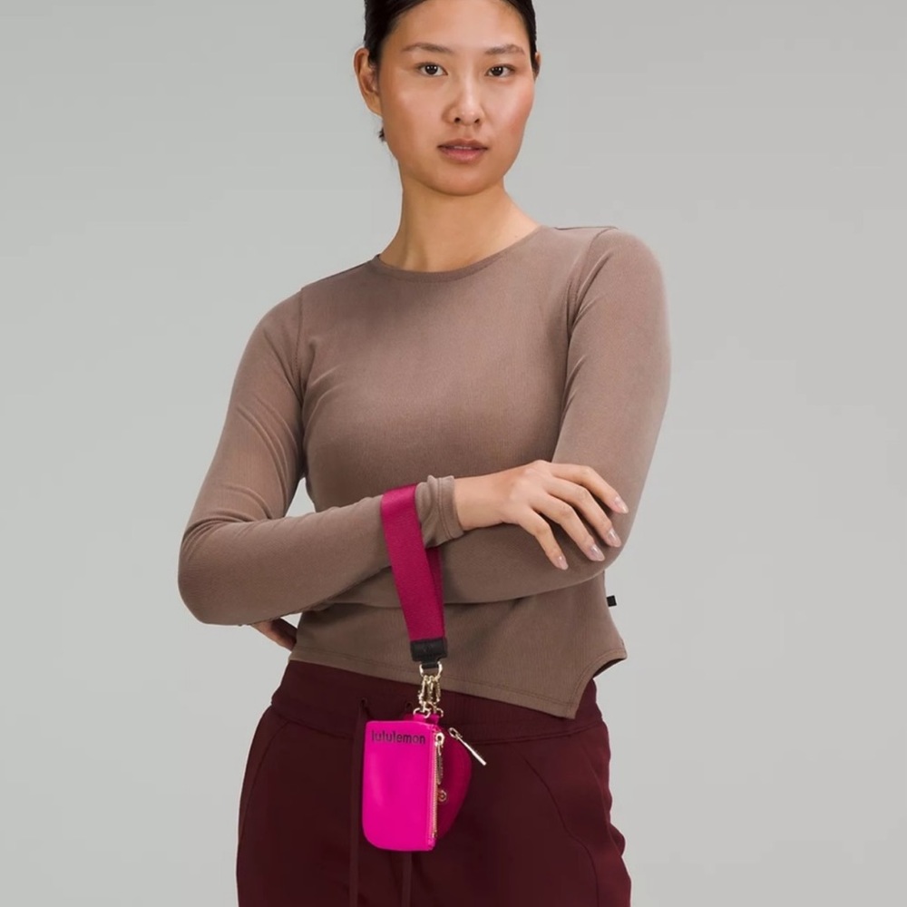 Dual Pouch Wristlet in Sonic Pink/Pomegranate/Black